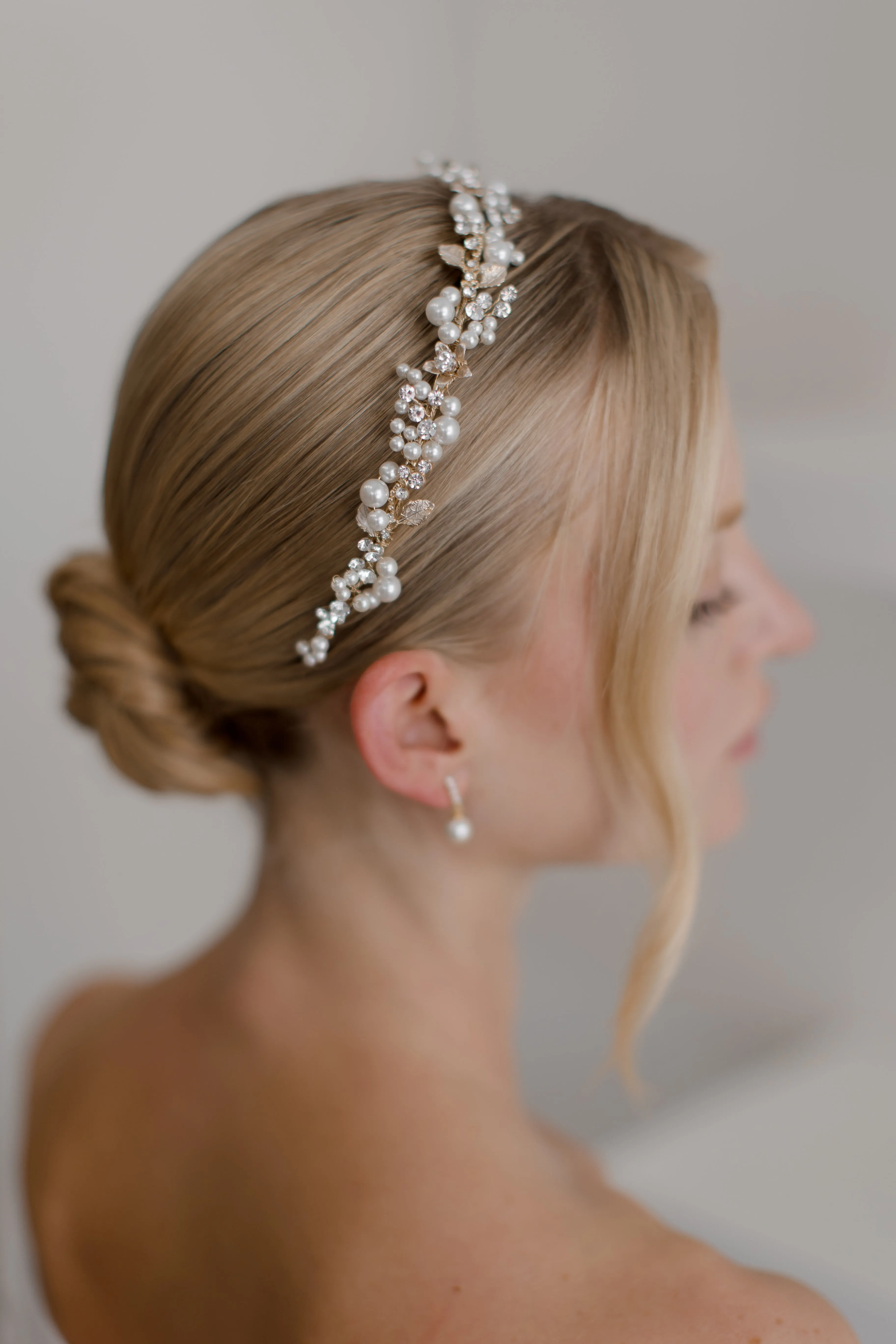 Amelia - Pearl Crystal Delicate Floral Bridal Headband