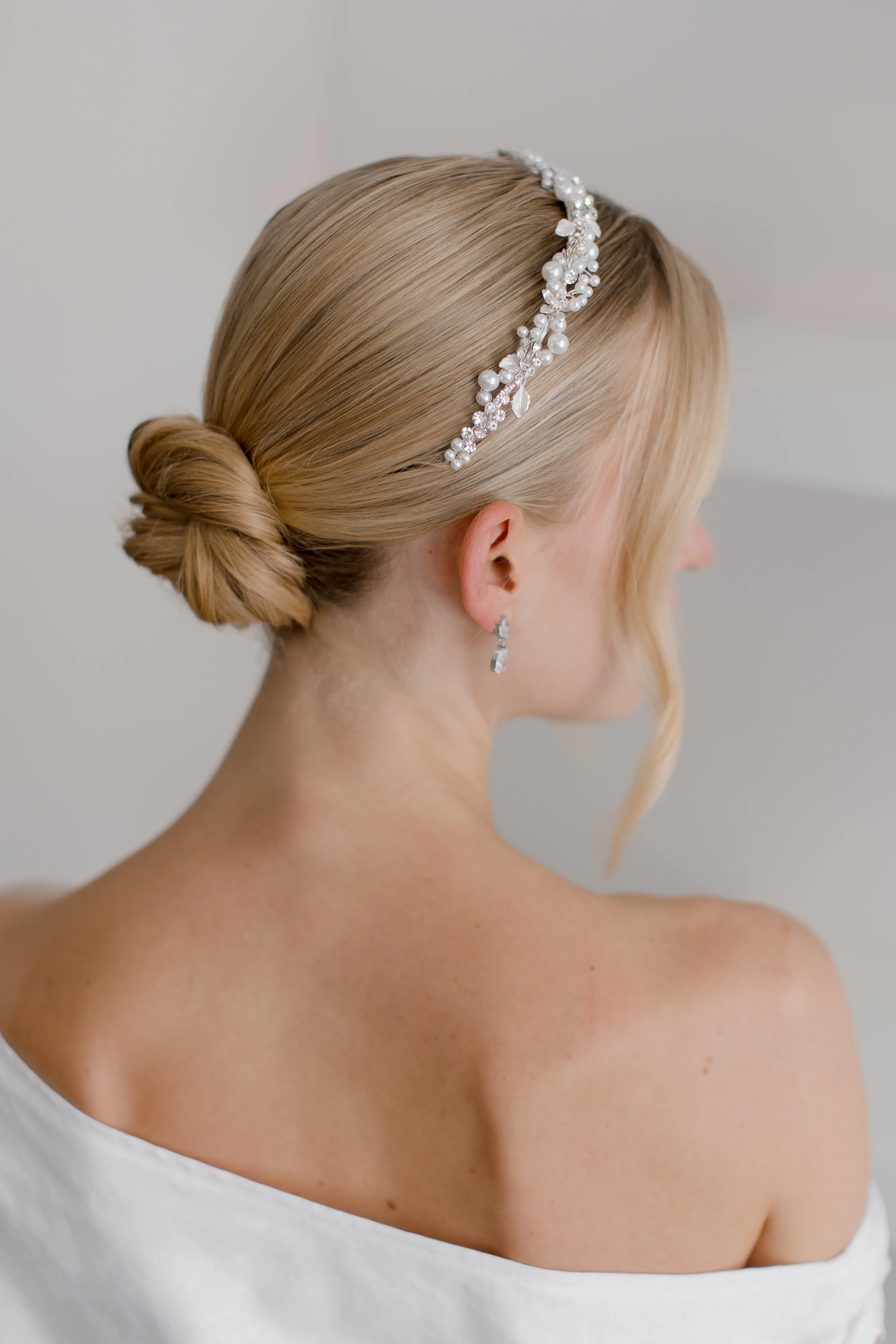 Amelia - Pearl Crystal Delicate Floral Bridal Headband