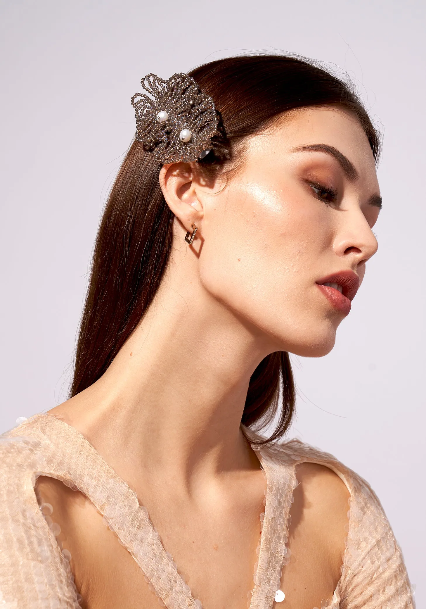 OYSTER CRYSTAL HAIR CLIP